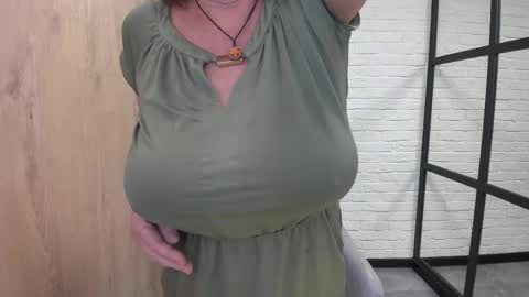 Linda online show from May 13, 1:39 pm