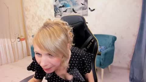 lindasandy online show from November 5, 9:47 am