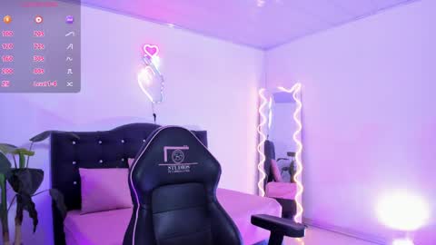 Linda  online show from April 26, 3:26 am