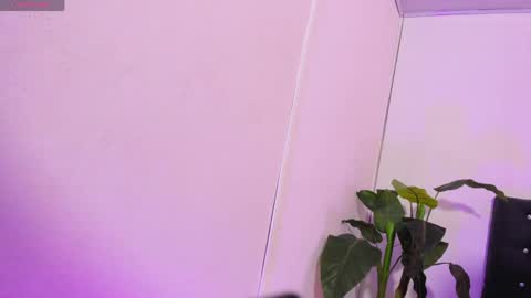 Linda  online show from April 21, 3:24 am