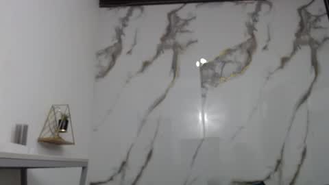  Lindsey  online show from April 22, 12:57 pm