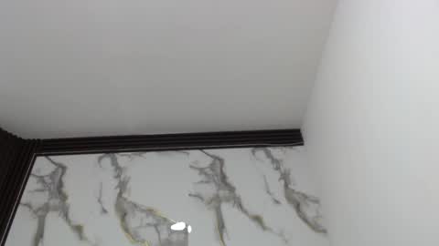  Lindsey  online show from April 19, 11:10 am