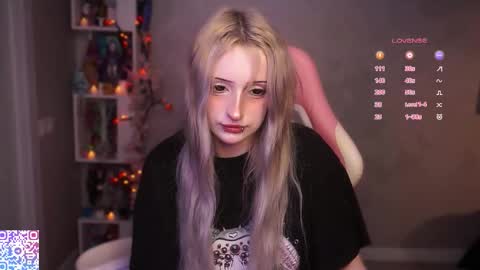 Lina online show from December 22, 7:06 pm