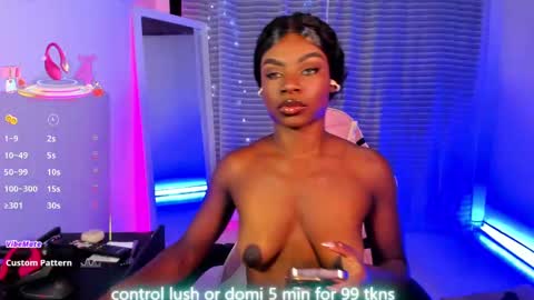 Snapshot of linsyadams chatting on September 11, 3:51 am     online show from September 11, 3:51 am