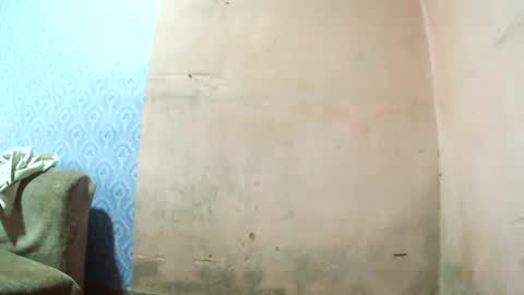 liora online show from March 9, 4:05 am