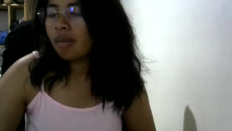 liora online show from June 9, 3:28 am