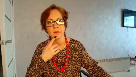 Liora Weiss online show from April 21, 11:39 am