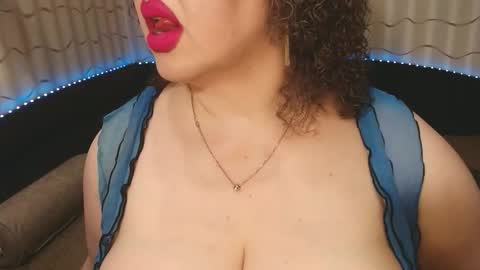 Snapshot of lipsaddiction chatting on September 28, 9:31 pm LIpsAddiction online show from September 28, 9:31 pm