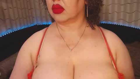Snapshot of lipsaddiction chatting on September 8, 2:16 pm LIpsAddiction online show from September 8, 2:16 pm