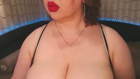 Snapshot of lipsaddiction chatting on January 31, 3:00 pm LIpsAddiction online show from January 31, 3:00 pm