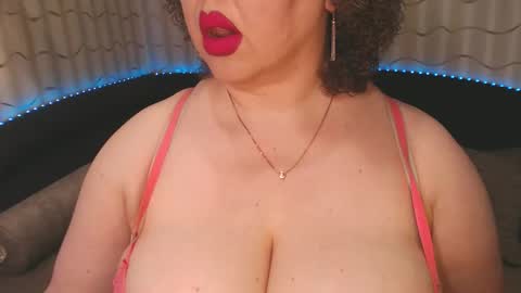 Snapshot of lipsaddiction chatting on February 12, 3:50 pm LIpsAddiction online show from February 12, 3:50 pm
