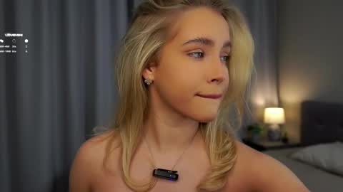 Amelia online show from February 19, 1:08 am