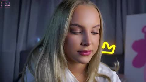 Amelia online show from December 16, 1:11 am