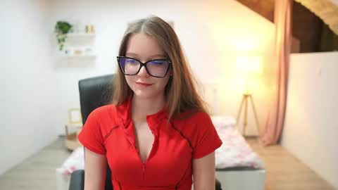 lisa mccoy  online show from October 28, 6:35 pm