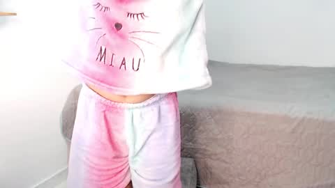 Snapshot of lisa_sexxy chatting on December 31, 1:26 am faisury online show from December 31, 1:26 am