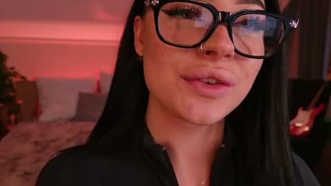 lisaaaliss online show from August 9, 11:36 am