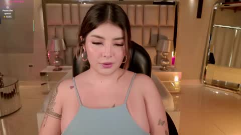 L I S A  online show from April 24, 6:11 pm