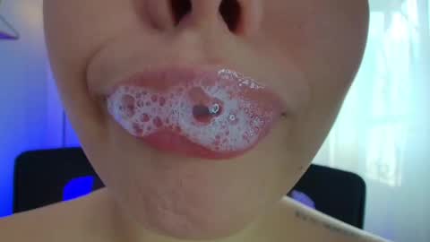 Lisbet online show from February 5, 2:05 pm