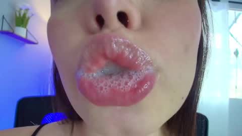 Lisbet online show from March 10, 7:18 pm