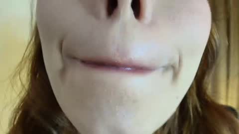 Lisbet online show from April 26, 8:28 pm