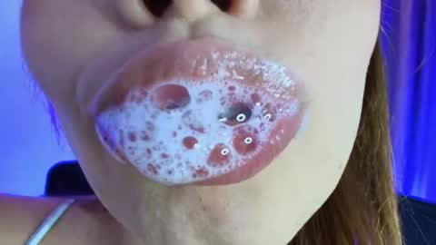 Lisbet online show from April 22, 10:18 pm