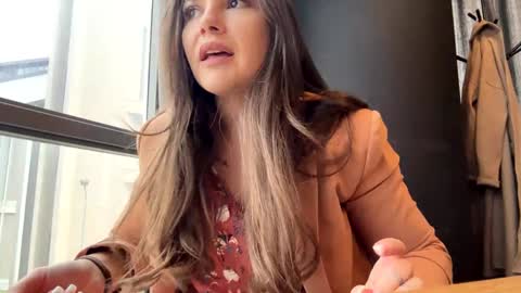 Lissa online show from April 25, 9:45 am