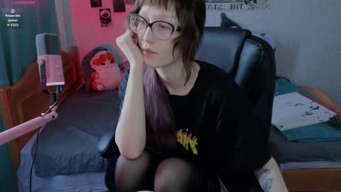 lissaros online show from March 28, 10:15 am