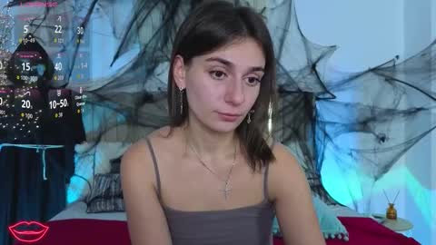 Snapshot of lit1le_mia chatting on October 30, 1:08 am lit1le_mia online show from October 30, 1:08 am