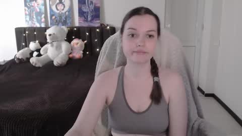 little__flowers online show from October 22, 7:24 am