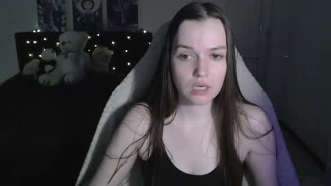 little__flowers online show from April 7, 9:33 am