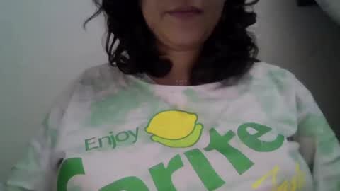 Snapshot of little_anef chatting on December 23, 5:17 am little_anef online show from December 23, 5:17 am