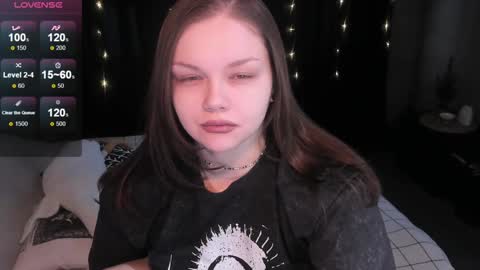Snapshot of little_bambii_ chatting on December 9, 9:39 am Eva online show from December 9, 9:39 am