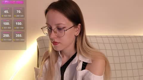 little_bliss online show from October 25, 12:29 am