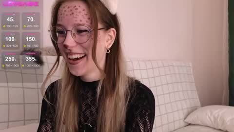 little_bliss online show from November 13, 9:03 pm