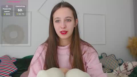 Snapshot of little_cherry___ chatting on September 26, 7:28 am Lana online show from September 26, 7:28 am