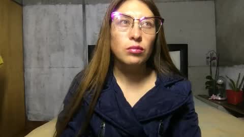 Snapshot of little_devil_diablita90 chatting on January 3, 1:27 am Diablita online show from January 3, 1:27 am
