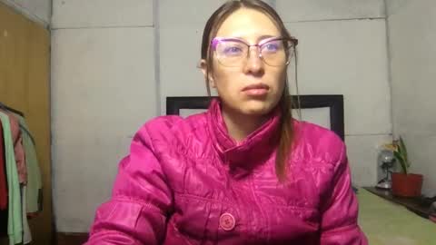 Snapshot of little_devil_diablita90 chatting on September 18, 2:54 am Diablita online show from September 18, 2:54 am