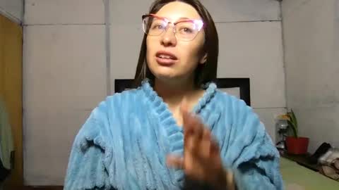 Snapshot of little_devil_diablita90 chatting on October 1, 12:21 pm Diablita online show from October 1, 12:21 pm