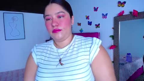 Snapshot of little_flower4you chatting on February 26, 7:29 pm mai rojas online show from February 26, 7:29 pm
