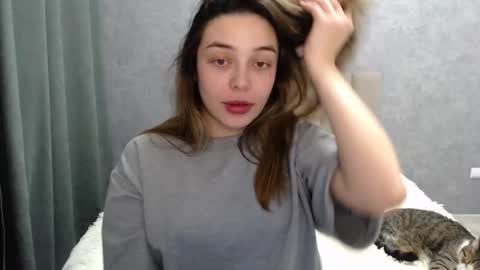 Mia   Im online every day 1530 PM in New York  2030 PM in London online show from February 4, 7:55 pm