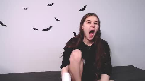 Alice.. online show from December 2, 5:15 pm