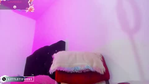 Snapshot of little_tifanny82 chatting on October 10, 3:50 pm Tifanny online show from October 10, 3:50 pm