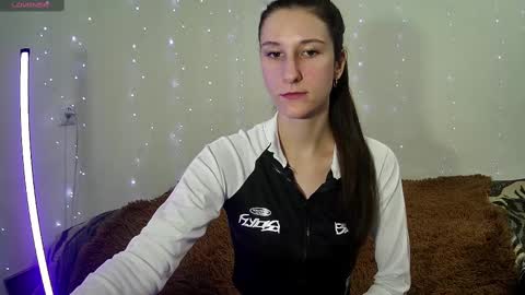 LittleAhWitch online show from March 7, 9:40 am