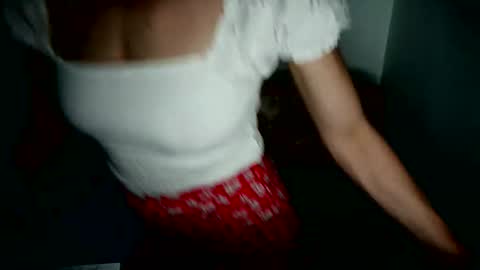 LittleAura online show from April 26, 6:38 pm