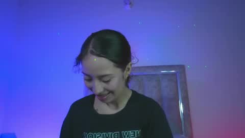 littlee_emma_ online show from March 16, 11:52 pm
