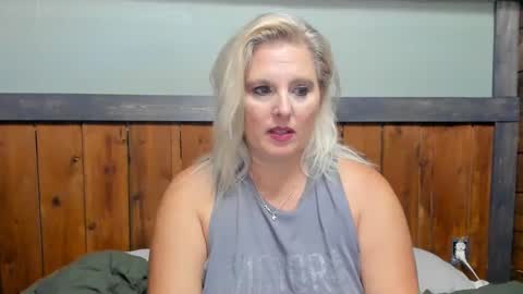 lisanixs online show from September 25, 3:05 am