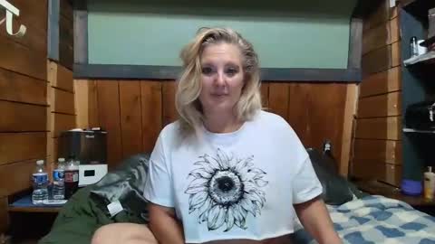 lisanixs online show from March 19, 8:35 pm