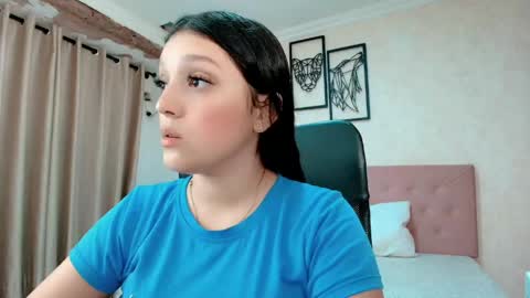 Sarahs Room online show from April 27, 11:13 pm