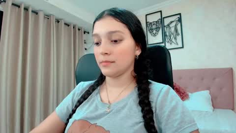 Sarahs Room online show from March 3, 12:27 am