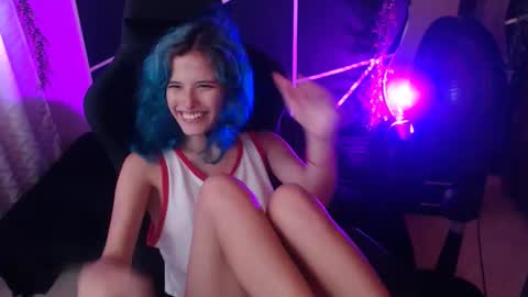 LAUREN online show from October 24, 7:43 pm